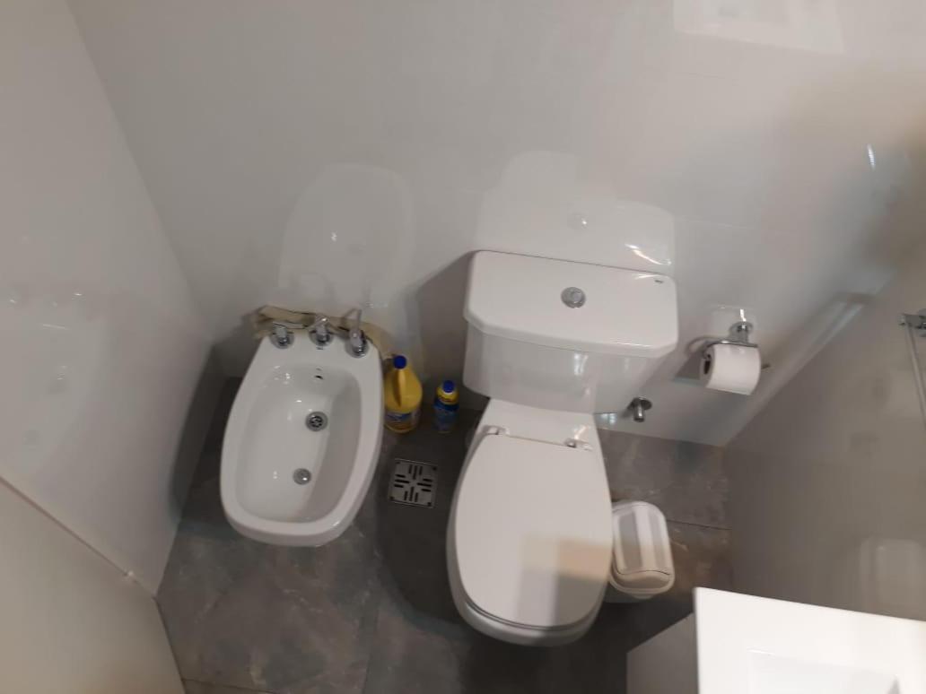 4 Ventanales Sobre La Avenida Corrientes Apartment บัวโนสไอเรส ภายนอก รูปภาพ