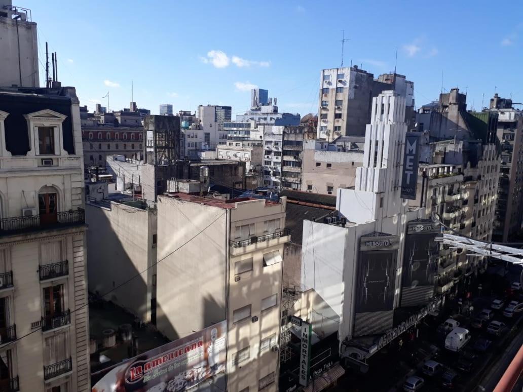 4 Ventanales Sobre La Avenida Corrientes Apartment บัวโนสไอเรส ภายนอก รูปภาพ