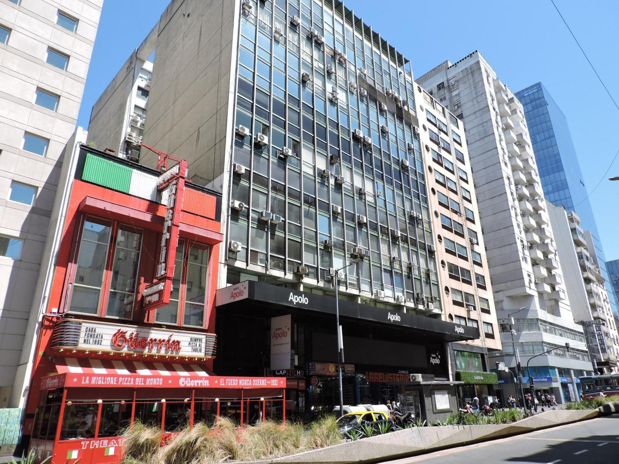 4 Ventanales Sobre La Avenida Corrientes Apartment บัวโนสไอเรส ภายนอก รูปภาพ