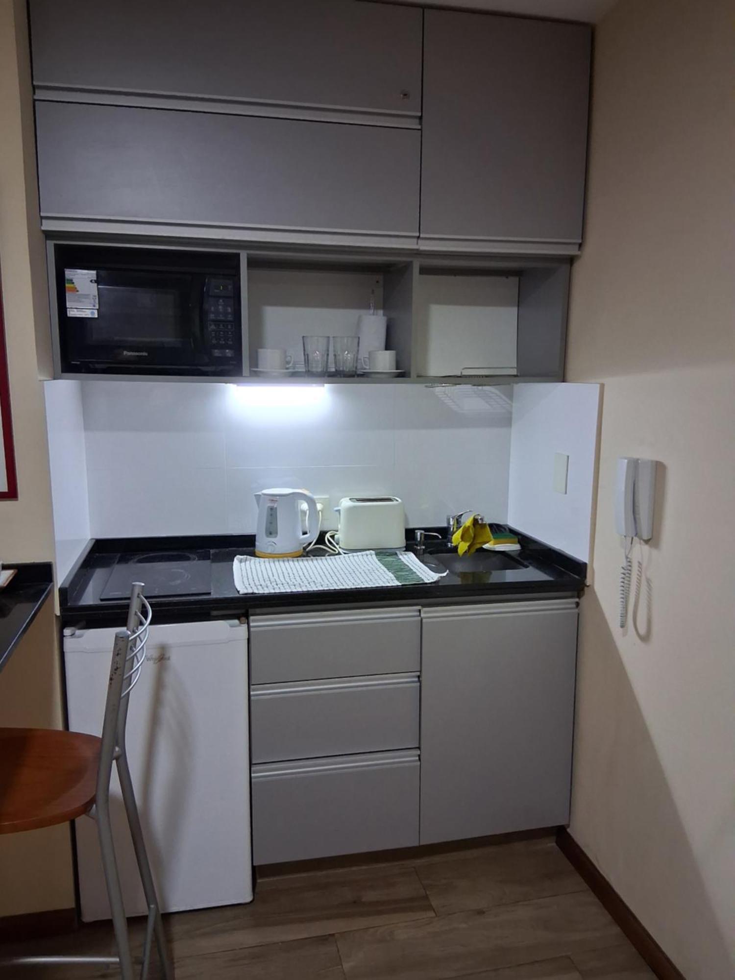 4 Ventanales Sobre La Avenida Corrientes Apartment บัวโนสไอเรส ภายนอก รูปภาพ